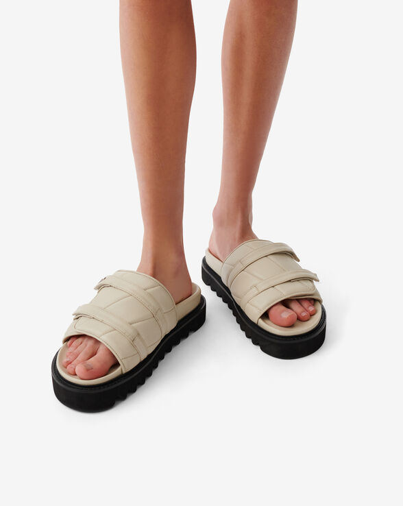MULES EN CUIR SUKIA